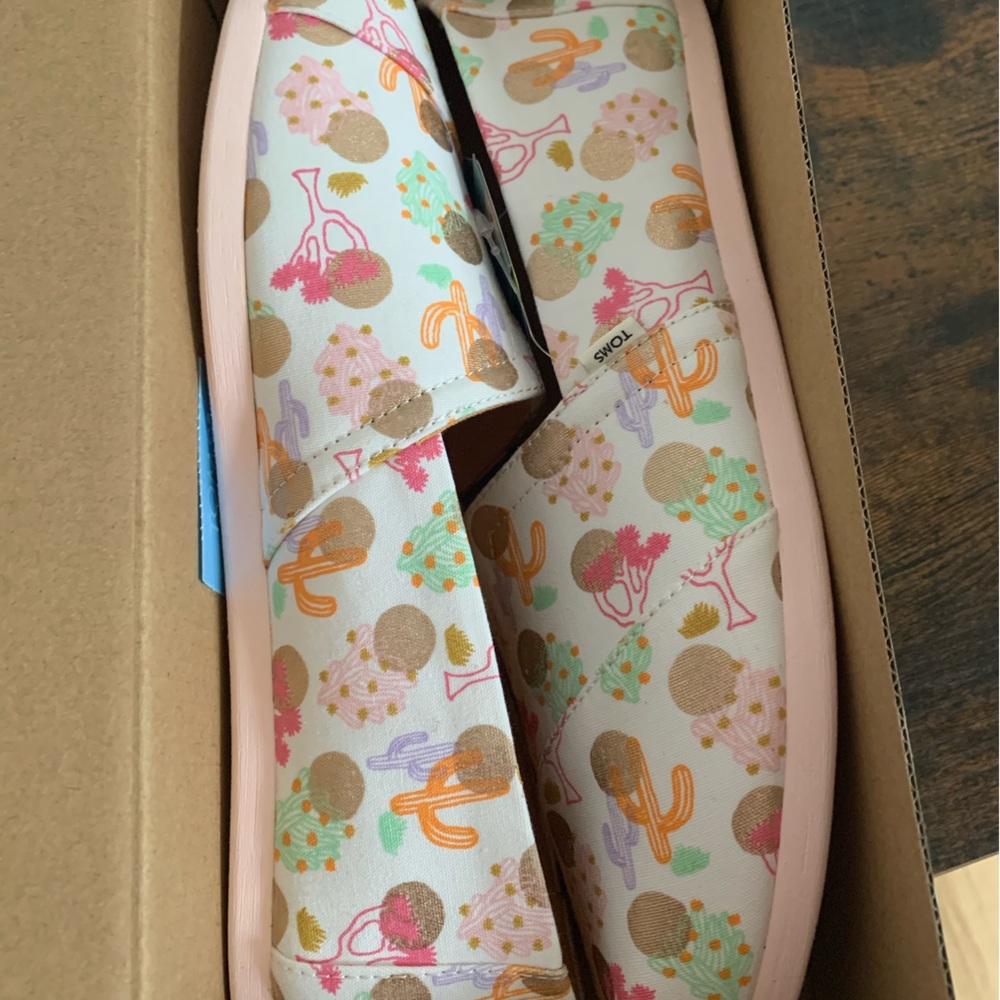 TOMS cactus print shoes